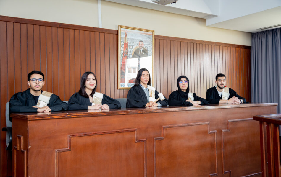 الإجازة في  قانون الأعمال، المنازعات والمهن القضائية